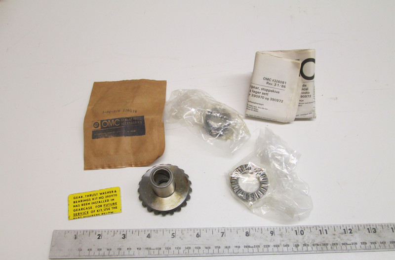 0390970 390970 378079 OMC Evinrude Johnson Forward Gear & Bushing 18-25 Hp Engin