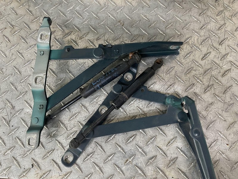 96-02 BMW Z3 Roadster Trunk Deck Lid Hinges Left and Right Green 275