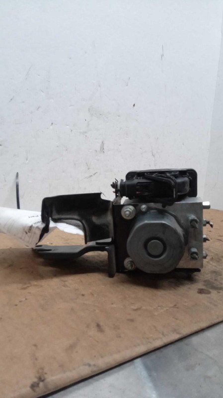 2022 Nissan Versa ABS Hydraulic Assembly OEM 476605ES0D 29K Miles Black