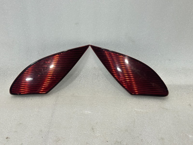 2002-2005 Lexus SC 430 Rear Left & Right Trunk Taillight reflector OEM 42277214