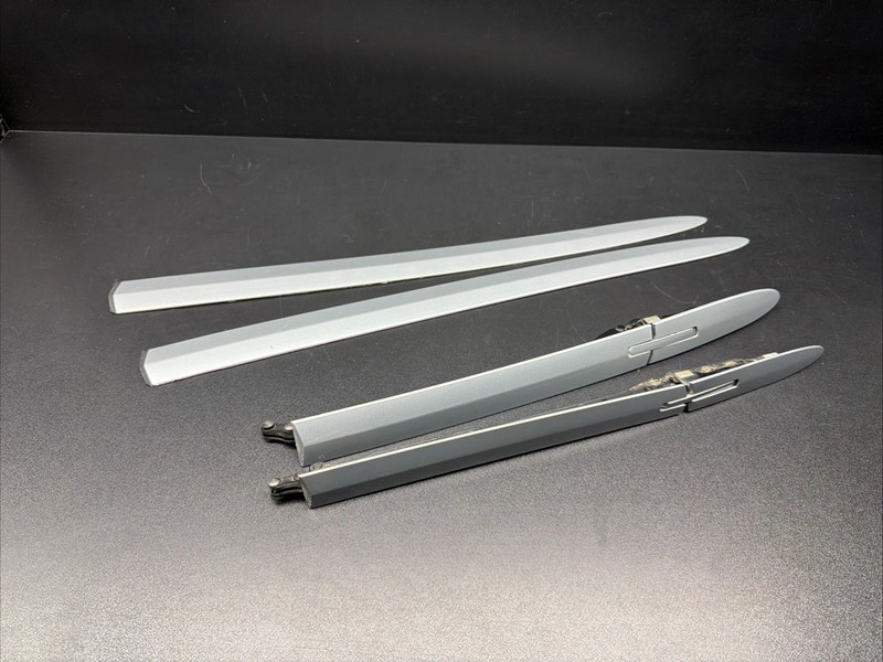 07-13 BMW E93 328i 335i CONVERTIBLE TOP ROOF HINGE TRIM COVER MOLDING SET OEM
