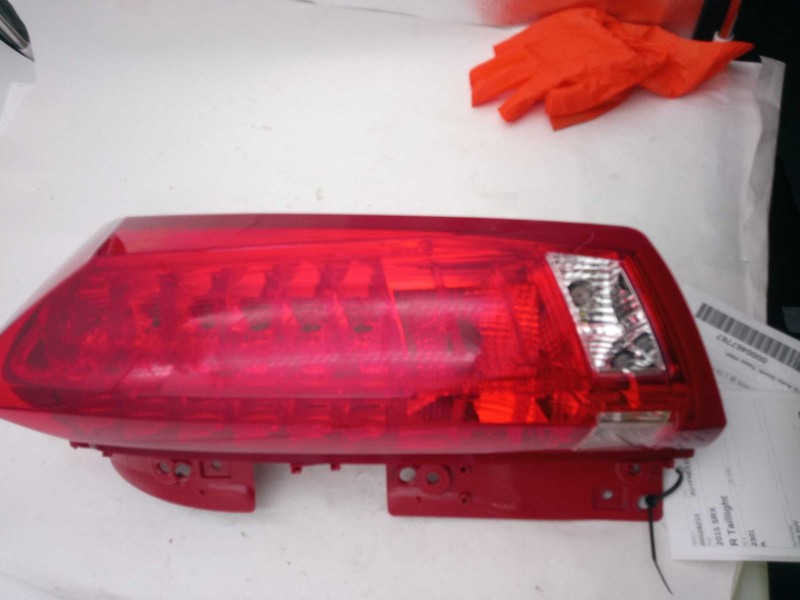 Used Right Tail Light Assembly fits: 2015 Cadillac Srx Right Grade B