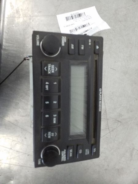 Audio Equipment Radio AM-FM-cassette-CD-MP3 Fits 06-08 SEDONA 176798
