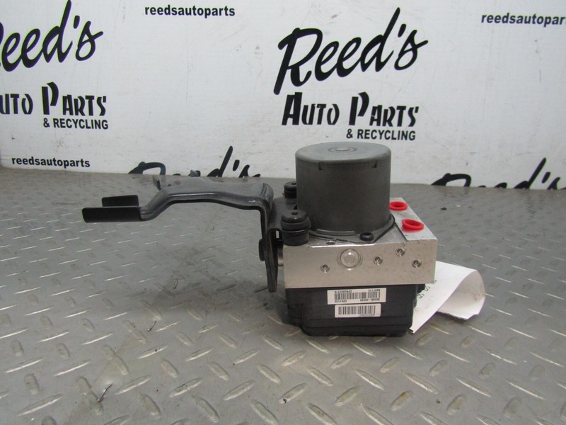 2017 2018 KIA FORTE Antilock Brake Part Actuator And Pump Assembly
