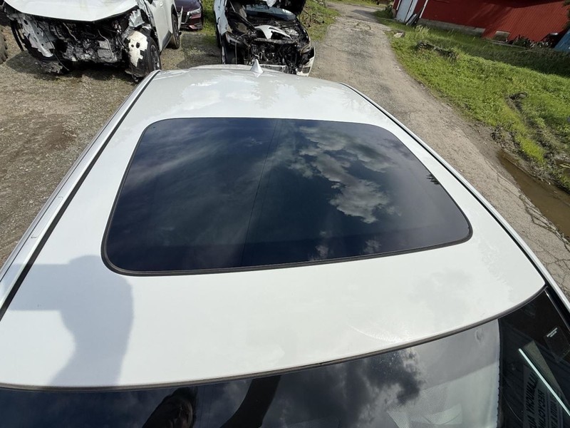 2009-2015 BMW 750i Sunroof Glass