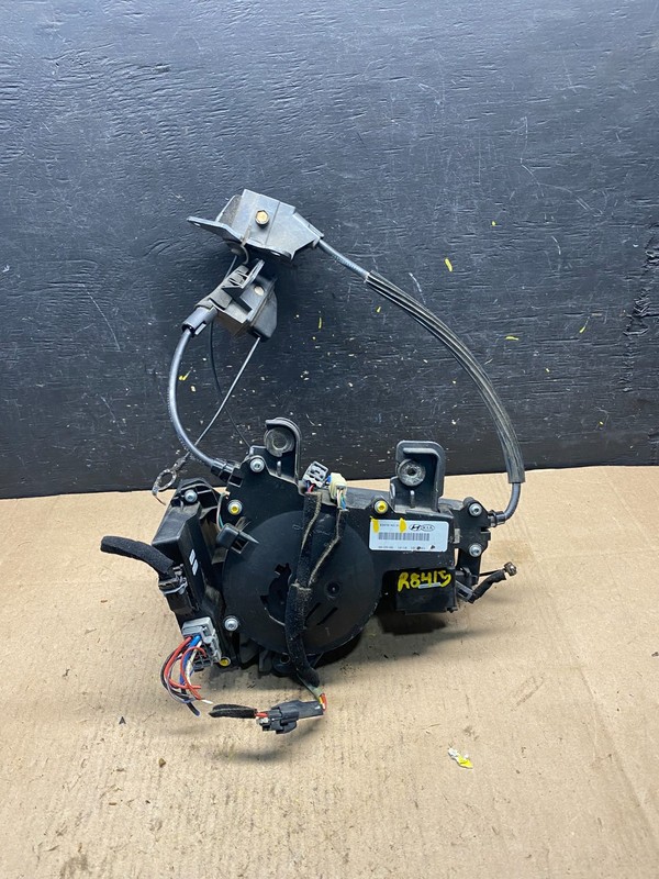 2007-2014 Kia Sedona Left Electric Power Sliding Door Motor Regulator R8415 DG