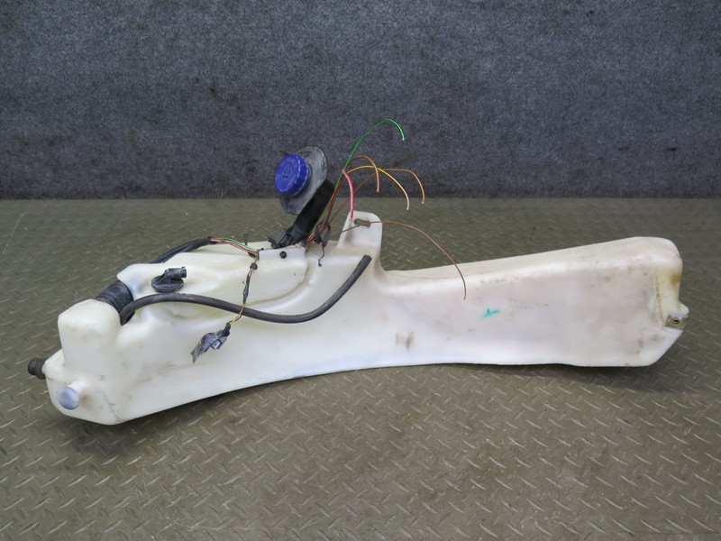 1999-2005 PORSCHE 911 CARRERA 996 WINDSHIELD WASHER FLUID RESERVOIR TANK W PUMP