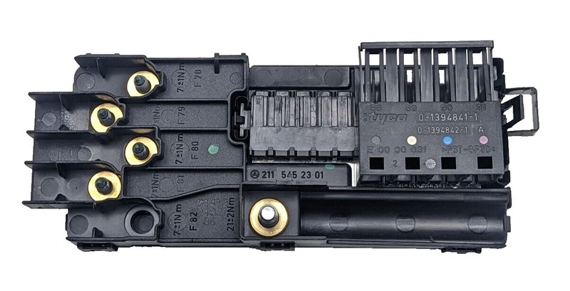 03-11 Mercedes W211 E320 E350 Relay Fuse Box 2115452301 OEM✅