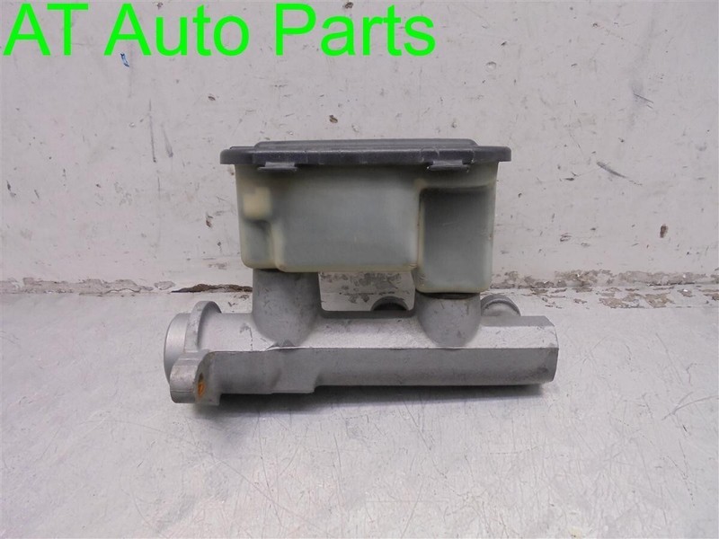 94-99 CHEVY GMC SUBURBAN BRAKE VACUUM BOOSTER MASTER CYLINDER OEM 18029967