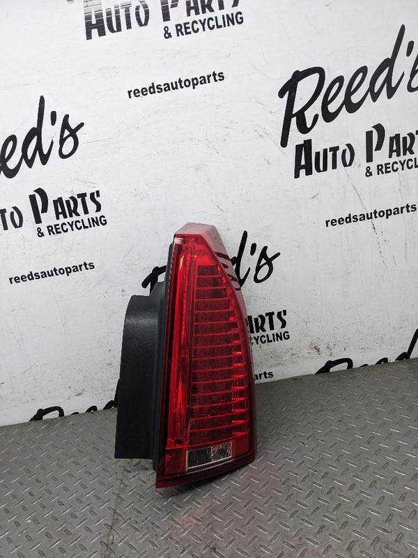 Passenger Tail Light Sedan VIN D 4th Digit V-series Fits 08-14 CTS 1184931
