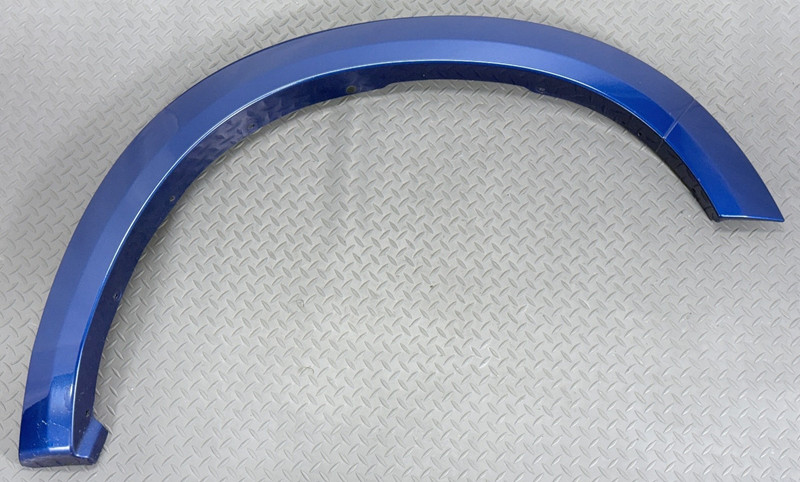✅ 11-24 RAM 1500 Class. OEM FRONT RIGHT FENDER FLARE MOLDING Blue PCL Passenger