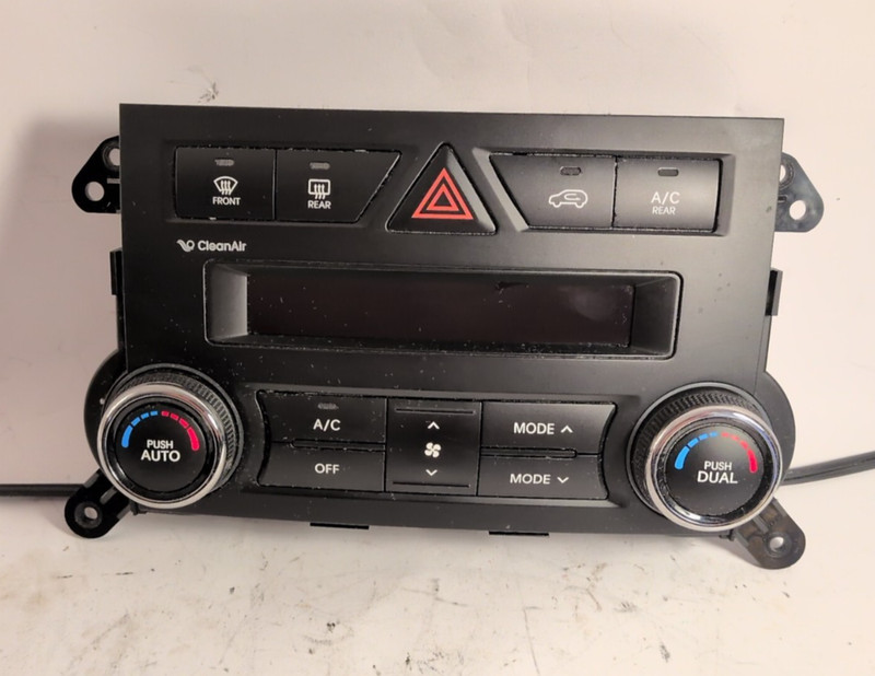 2011-13 Kia Sorento Dual Climate Control Heater A/C Switch Panel OEM 97250-1u560