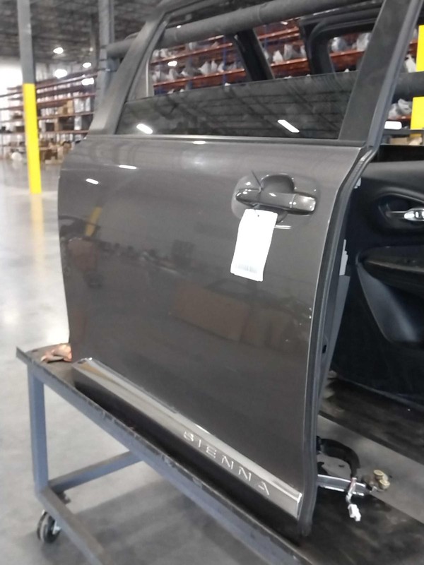 2019 Toyota Sienna Right Rear Door Grey Used Small Scratch 147K Miles