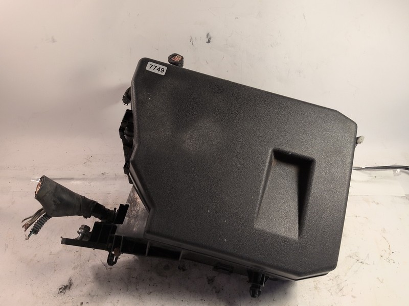 2009 Pontiac Vibe GT OEM Engine Fuse Box 09 10 OEM