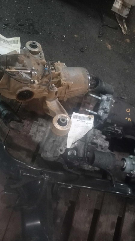 2016 Honda HR-V Differential Carrier Assembly OEM 1.8L 4WD 120K Miles