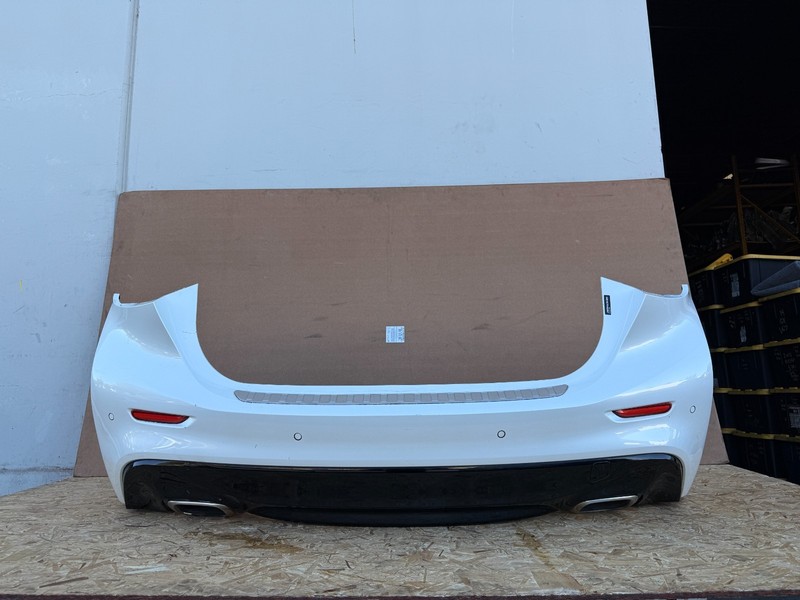 INFINITI QX30 17-19 OEM REAR BUMPER COVER & PARK ASSIST SENSORS & MUFFLER TIPS