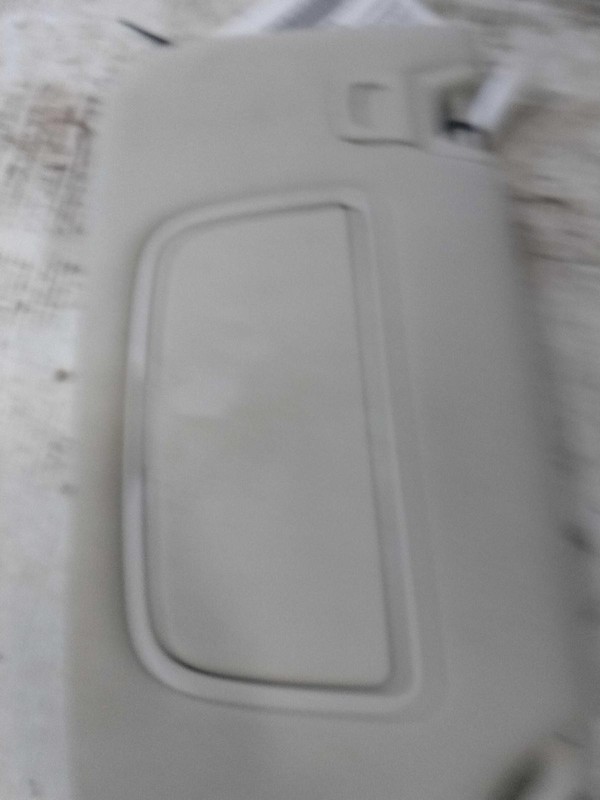 2017 Ford Edge White Right Sun Visor OEM Used 478972 109K Miles