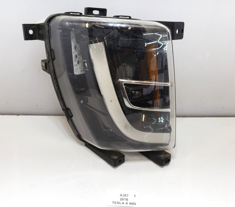✅ 2016-2020 OEM Tesla Model X Front Right Passenger Side Bumper Fog Light LED
