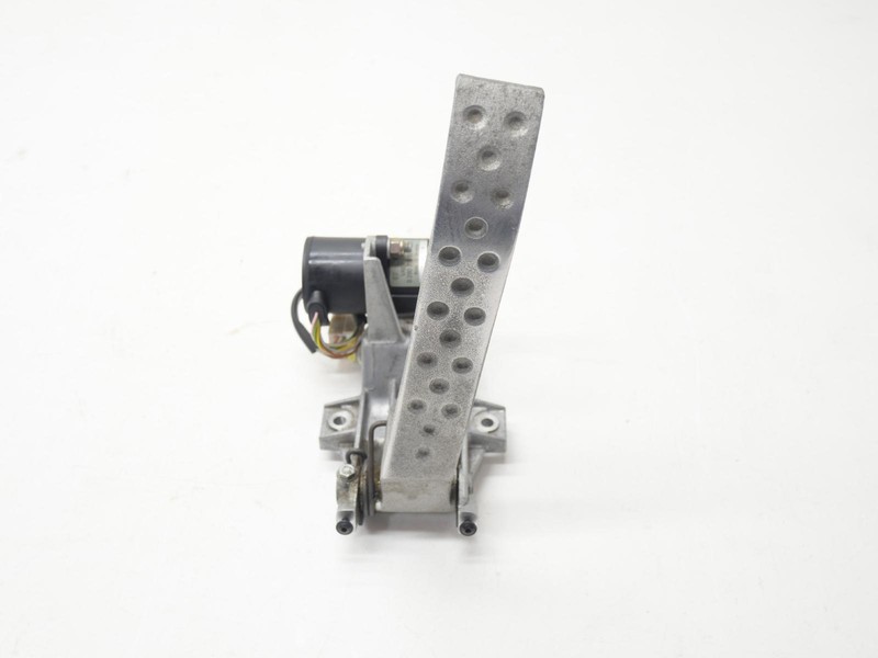 2001 Ferrari 360 430 Spider Accelerator Gas Pedal Assembly w/ Potentiometer OEM