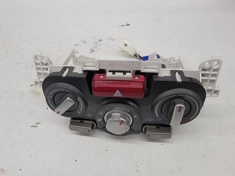 09-'13 SUBARU FORESTER Heat AC Controller manual control OEM 1 Year Wnty!