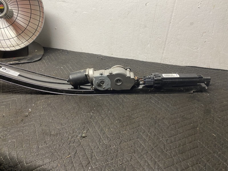 2012 Town And Country Right Middle Bottom Track OEM