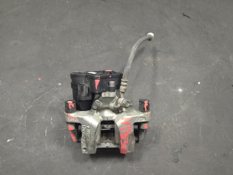 Rear Right Brake Caliper w/ Parking Brake Actuator AWD 2025 Nissan Kicks 2026