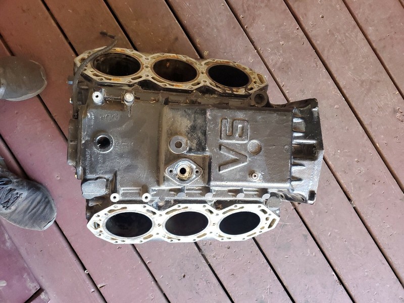 Johnson Evinrude v6 344419 Cylinder Block Crankcase