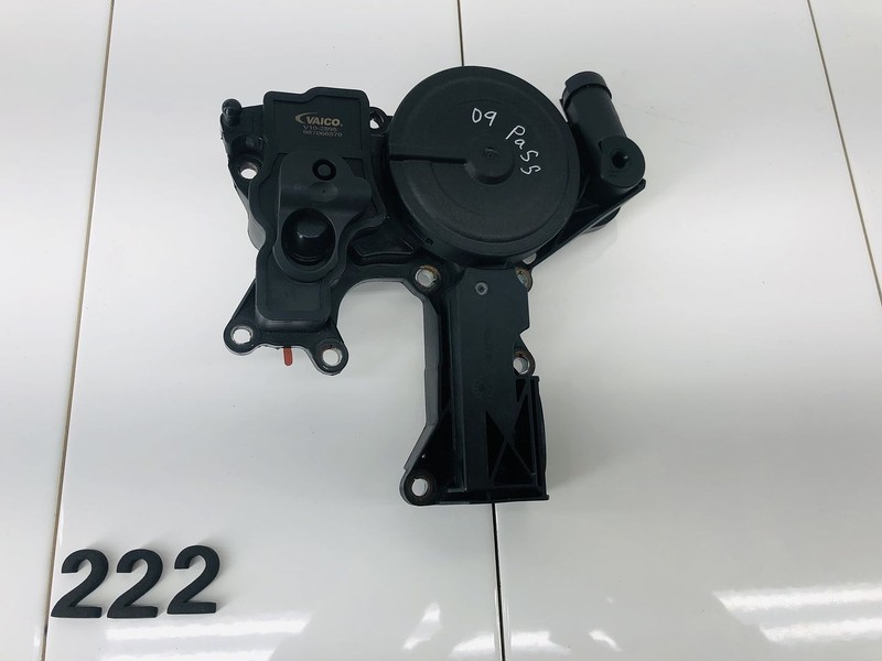 09-17 VOLKSWAGEN CC 2.0L L4 TSI GAS ENGINE MOTOR OIL SEPARATOR VENT VALVE OEM