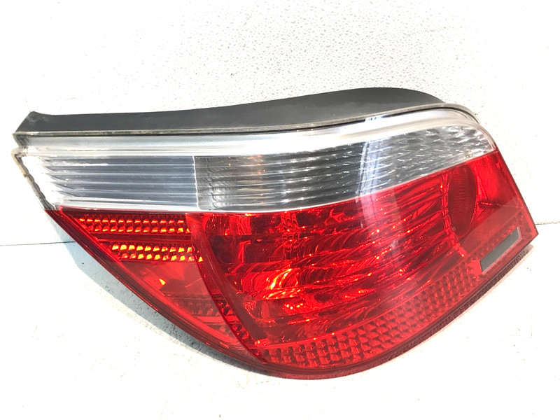 2004-2007 BMW 525i Rear Left Driver Tail Light Taillight Lamp 7165739 OEM