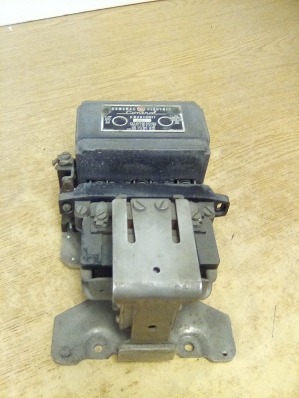 GE CR2810D11 AB1B 50 Amp Contactor