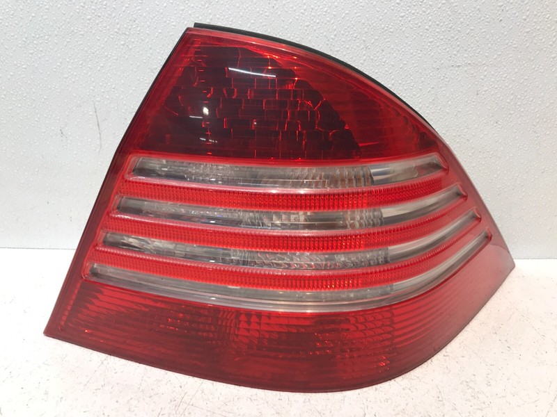 03-06 Mercedes W220 S500 AMG Right Passenger Side Tail Light Lamp OEM
