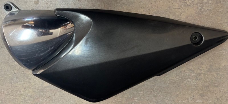2001 Suzuki GSF1200 GSF 1200 Left Side Frame Fairing Panel Trim Cover Plastic Z4