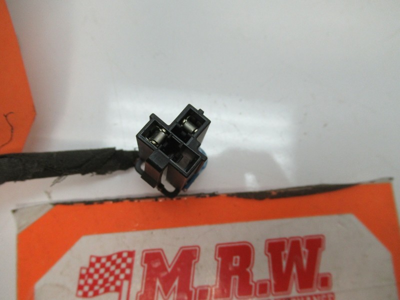 CONSOLE POWER OUTLET REARWARD WIRE PLUG CONNECTOR SHIFTER TRIM fits COBALT SS G5