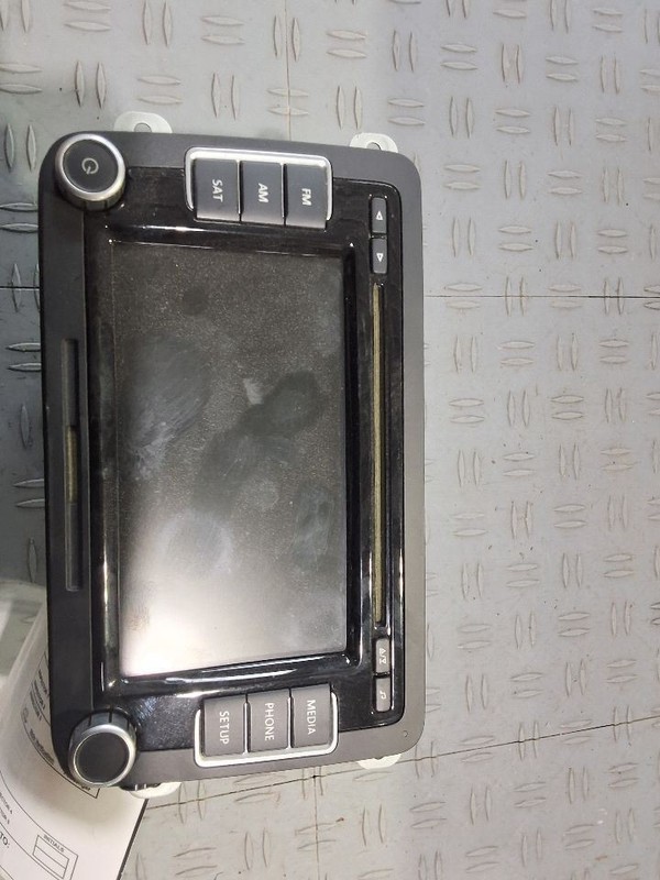 2012-2015 Volkswagen Beetle Radio w/o Navigation ID 1K0035180AD
