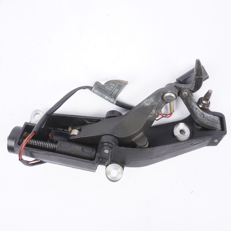 2003 - 2008 BMW Z4 - LEFT Convertible TOP Folding Latch / LOCK 7043873