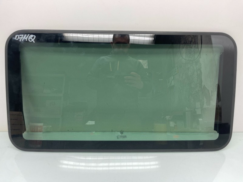 2007 Maserati Quattroporte M139 SUNROOF SUN ROOF SLIDING WINDOW GLASS OEM