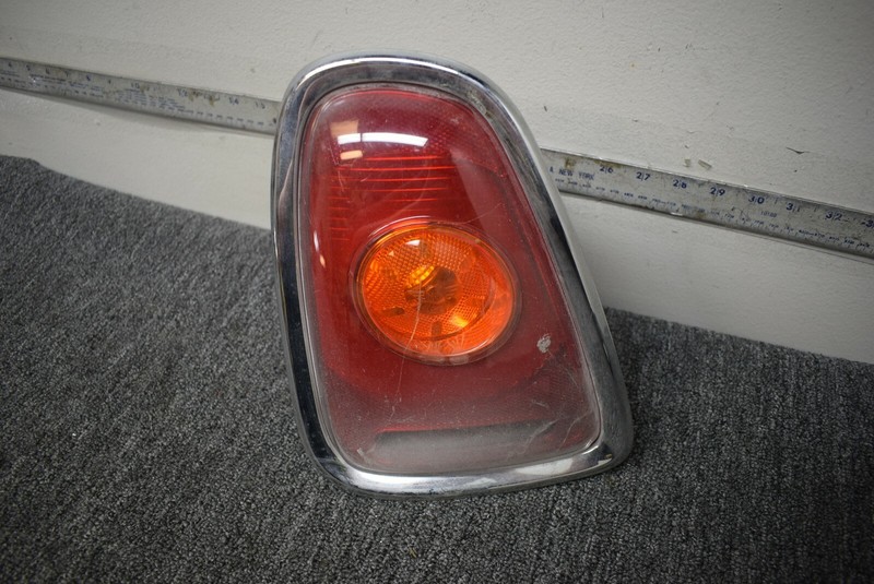2008 MINI COOPER RIGHT SIDE TAIL LIGHT FACTORY OEM