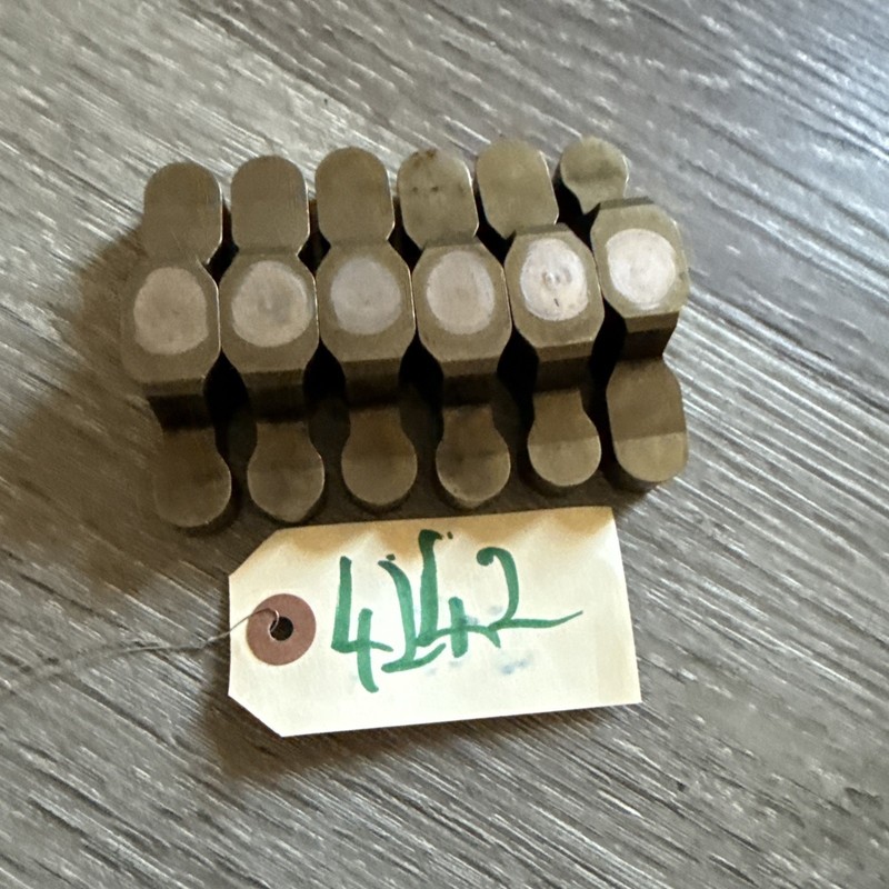 Set Of 6 Volvo D-13 Diesel Engine Crosshead VALVE BRIDGE - P/N: 3183207