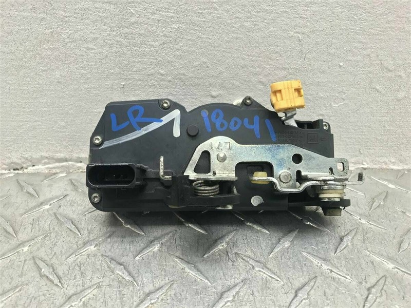 2002-2005 SATURN VUE DRIVER REAR DOOR LOCK ACTUATOR W/POWER LOCKS OEM 15900269