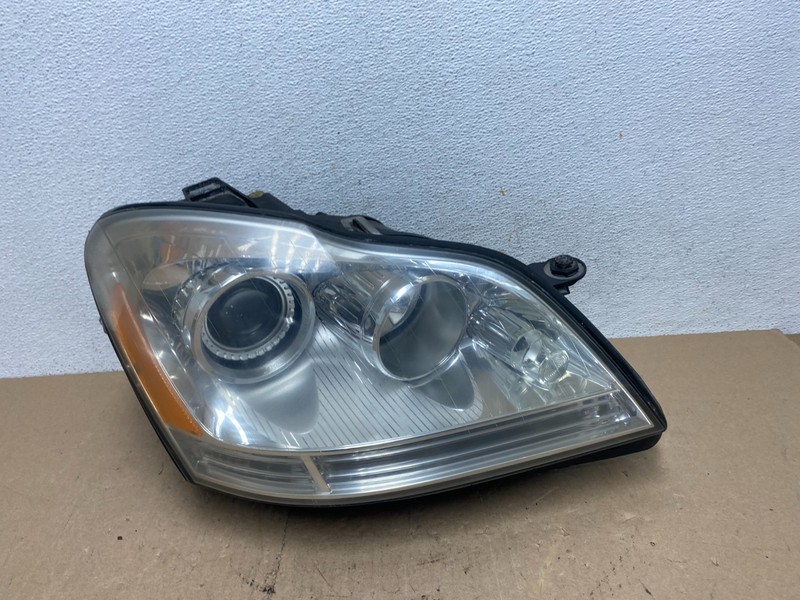 2007 to 2009 Mercedes GL-Class GL450 Right Passenger Xenon Headlight AE6869 DW