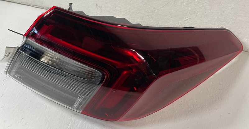2025 HONDA CIVIC REAR RIGHT PASSENGER SIDE QUARTER PANEL TAILLIGHT 2.0L # 110384