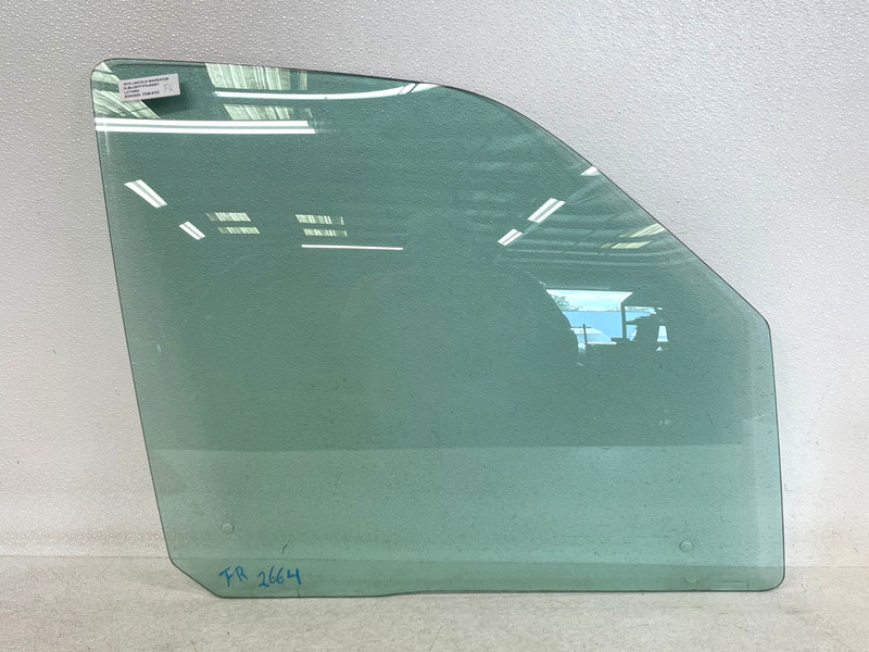 ⭐2015-2017 LINCOLN NAVIGATOR FRONT RIGHT PASS SIDE DOOR WINDOW GLASS OEM LOT2664