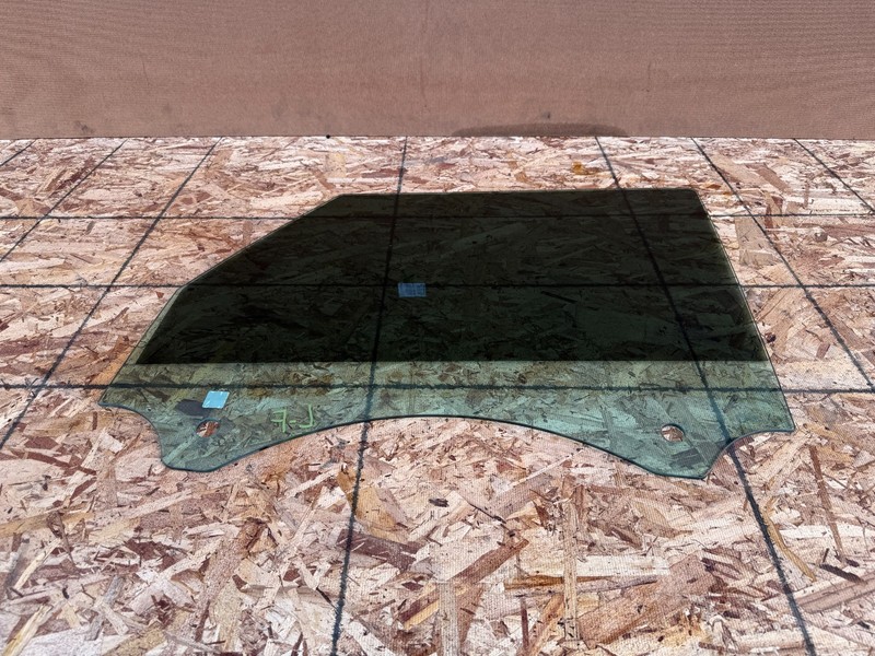 FORD BRONCO 21-25 4 DOOR OEM FRONT LEFT DRIVER WINDOW GLASS ASSEMBLY (TINTED)