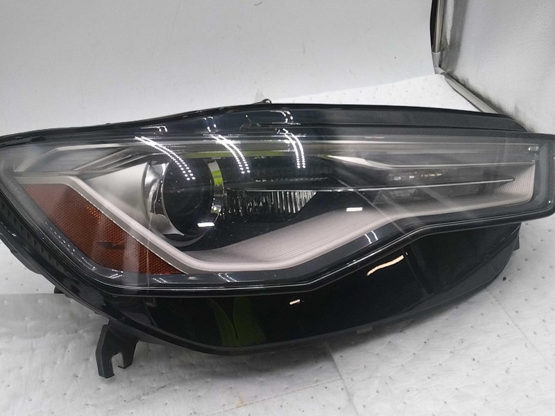2017 Audi A6 Right Blue Headlight Assembly LED OEM 246578 130K Miles