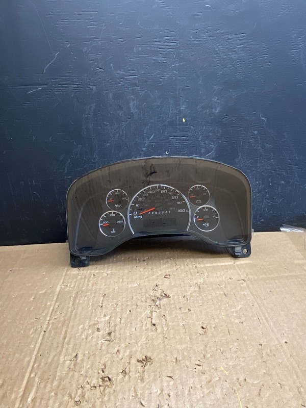 2013 2014 Chevrolet Express 1500 Speedometer Cluster Gauge AD6930DG