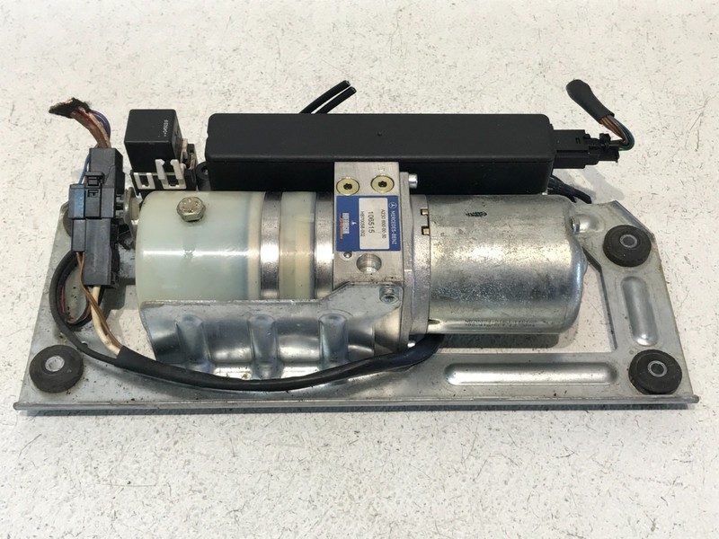 03-08 Mercedes SL500 R230 Convertible Top Hydraulic Pump Motor A2308000030 OEM