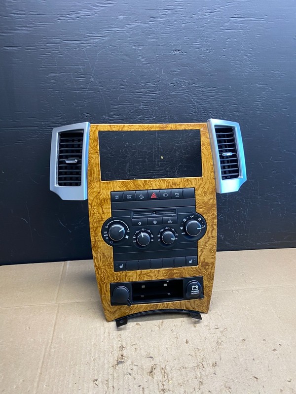 2008 2009 2010 Jeep Commander Grand Cherokee A/C Climate Control Bezel AC4760 DG