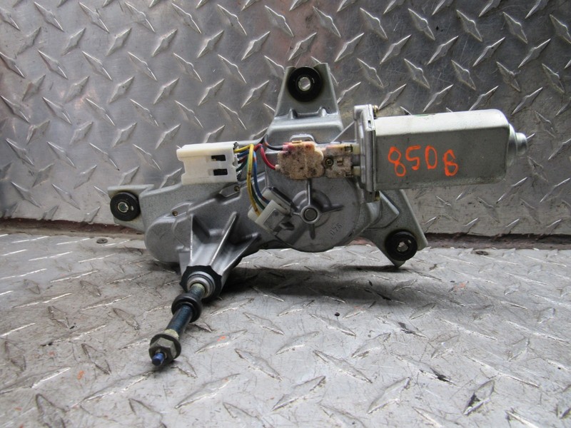04 05 06 0708 09 10 INFINITI QX56 REAR WINDSHIELD WIPER MOTOR