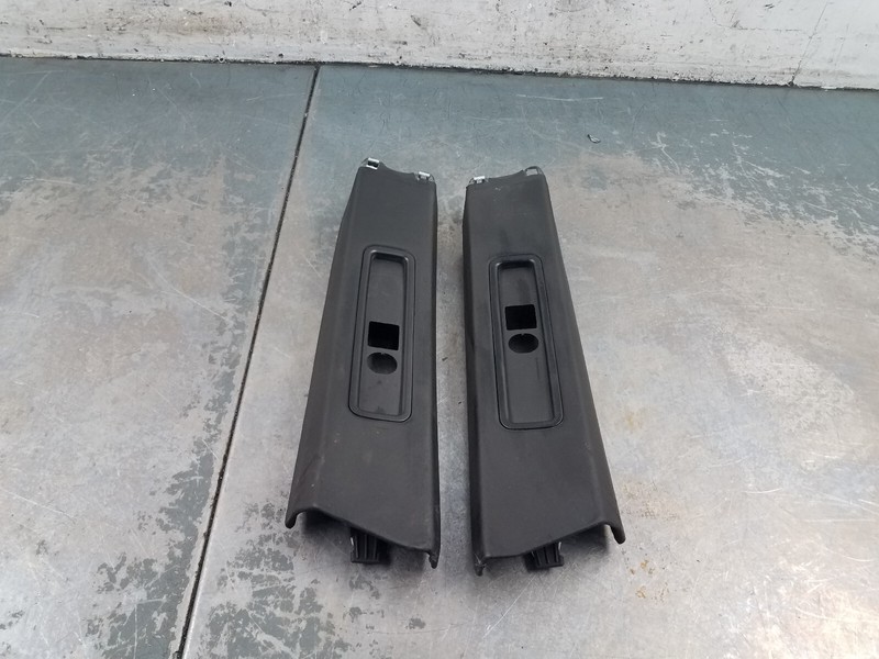 2007 Porsche 911 997 Turbo B Pillar Panels / Seat Belt Trim #4019 VV3