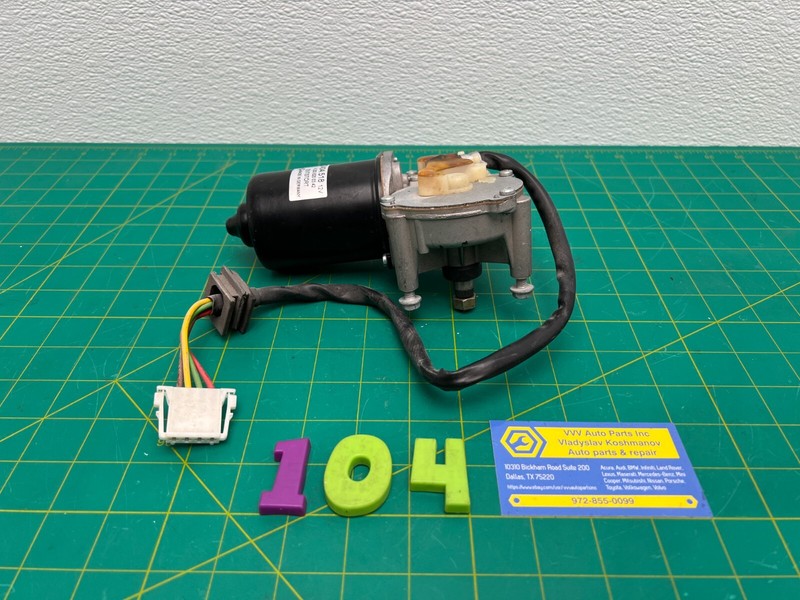 98-09 Mercedes W203 W208 FRONT WINDSHIELD WIPER MOTOR OEM